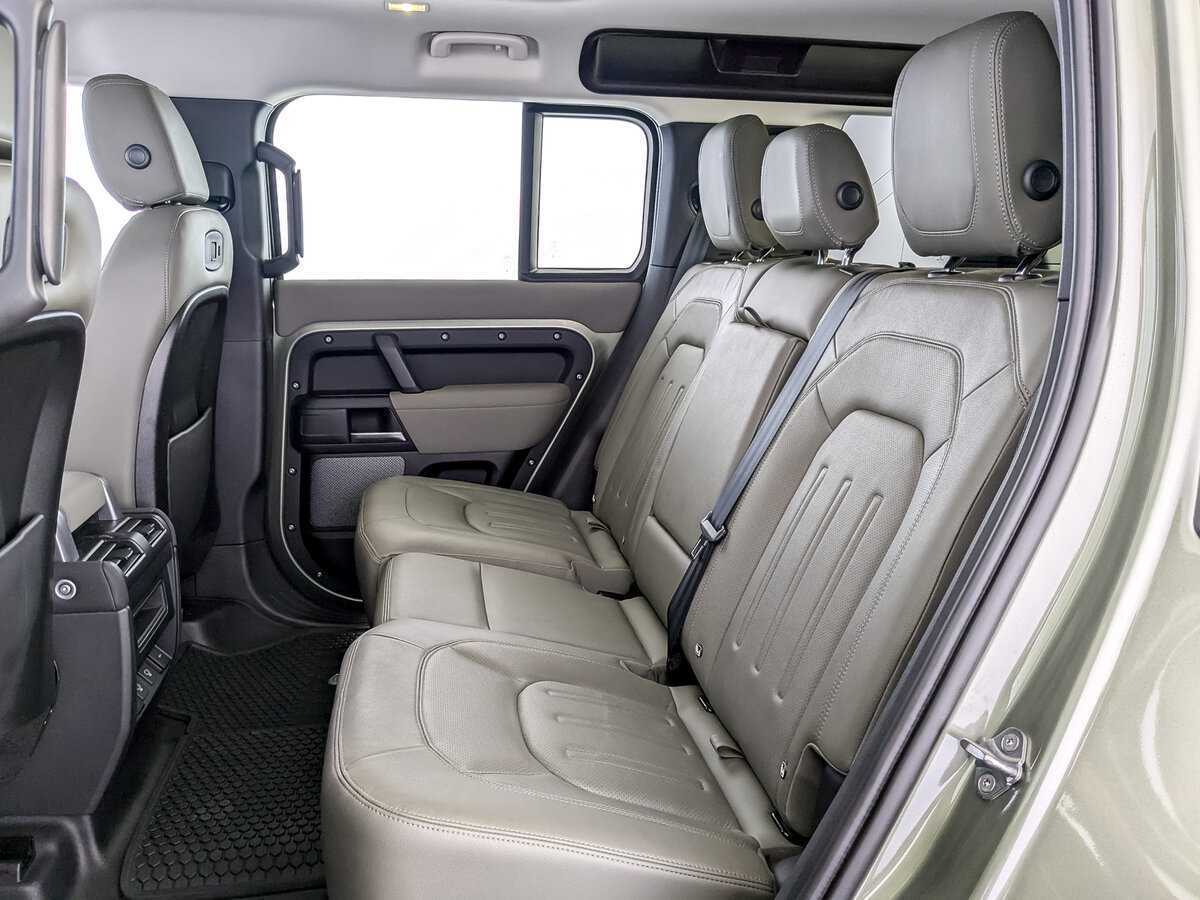 Land Rover Defender 110, 2021 Фото №12