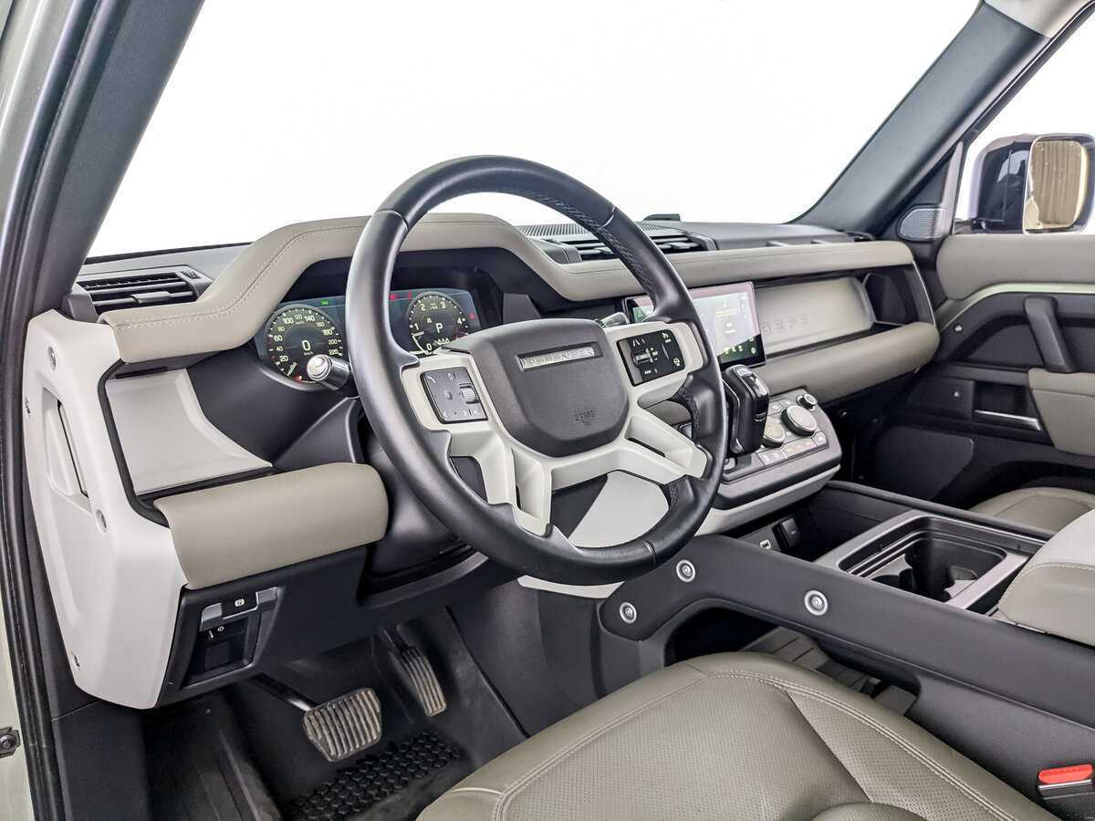 Land Rover Defender 110, 2021 Фото №16