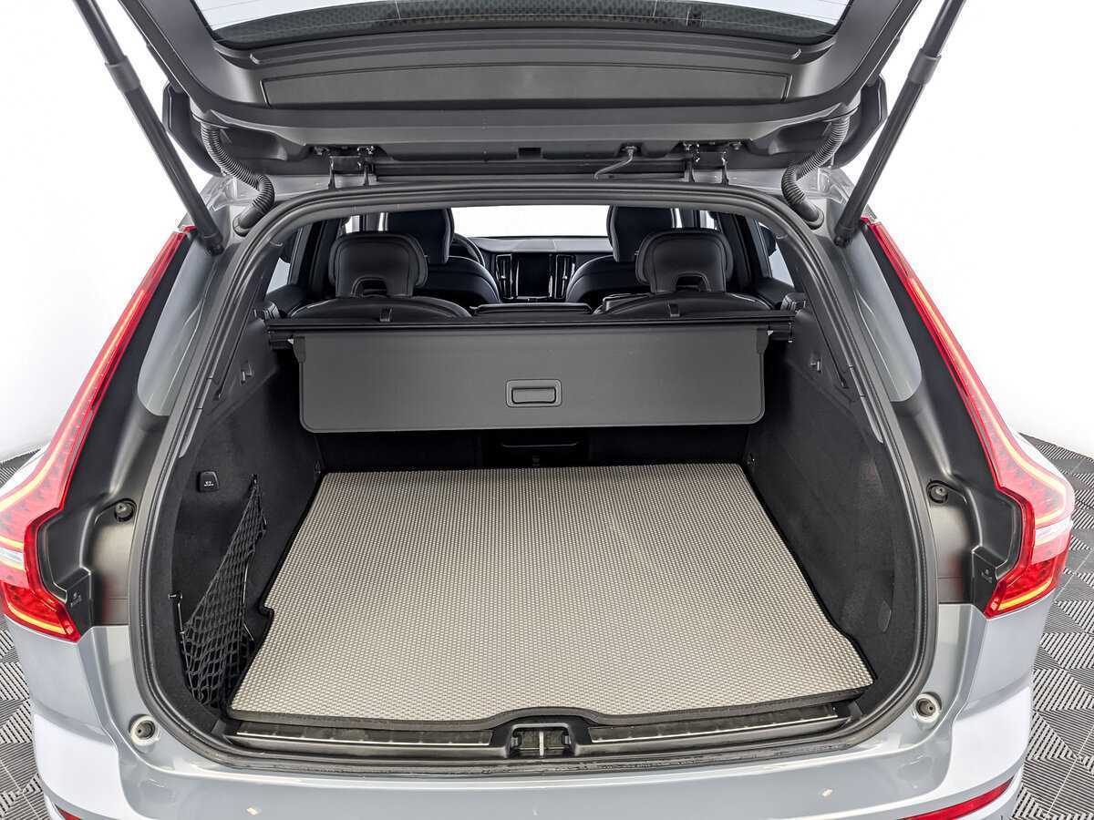 Volvo XC60, 2022 Фото №10