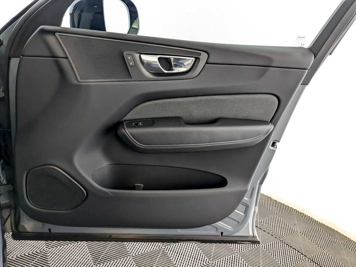 Volvo XC60, 2022 Фото №25