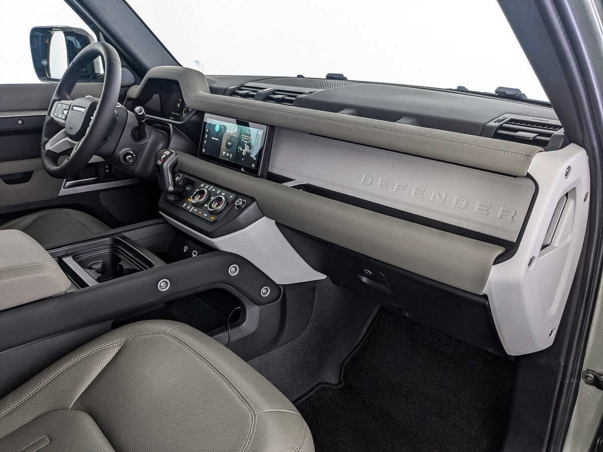 Land Rover Defender 110, 2021 Фото №13