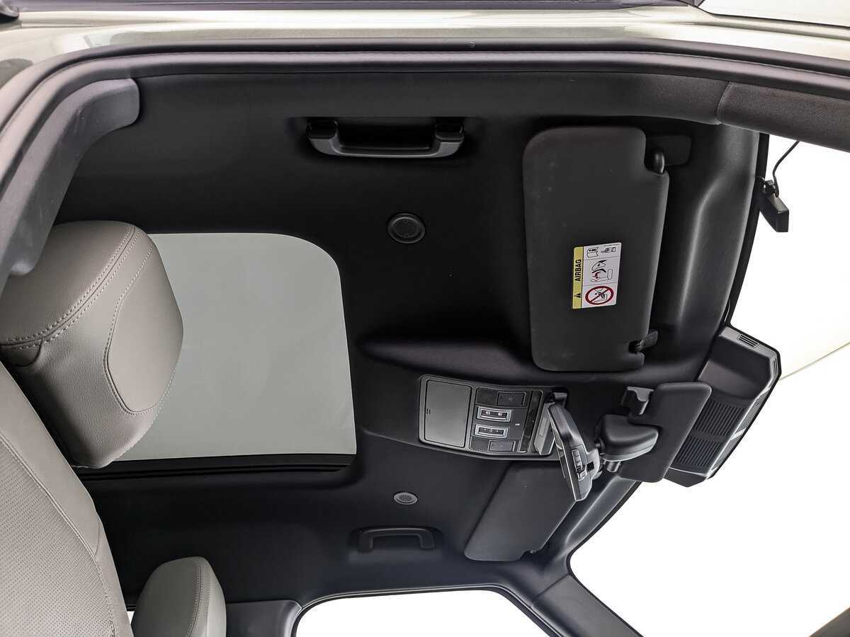 Land Rover Defender 110, 2021 Фото №23