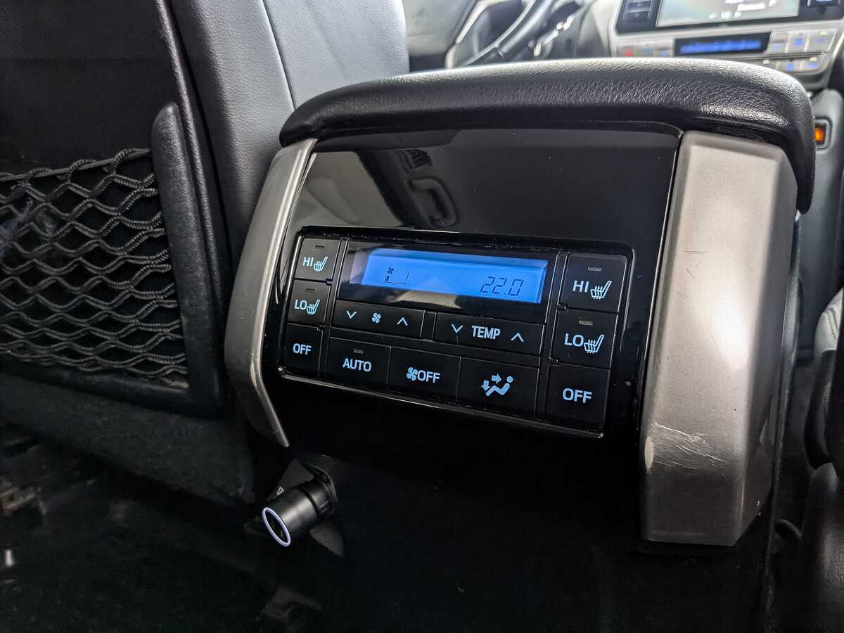 Toyota Land Cruiser Prado, 2019 Фото №27