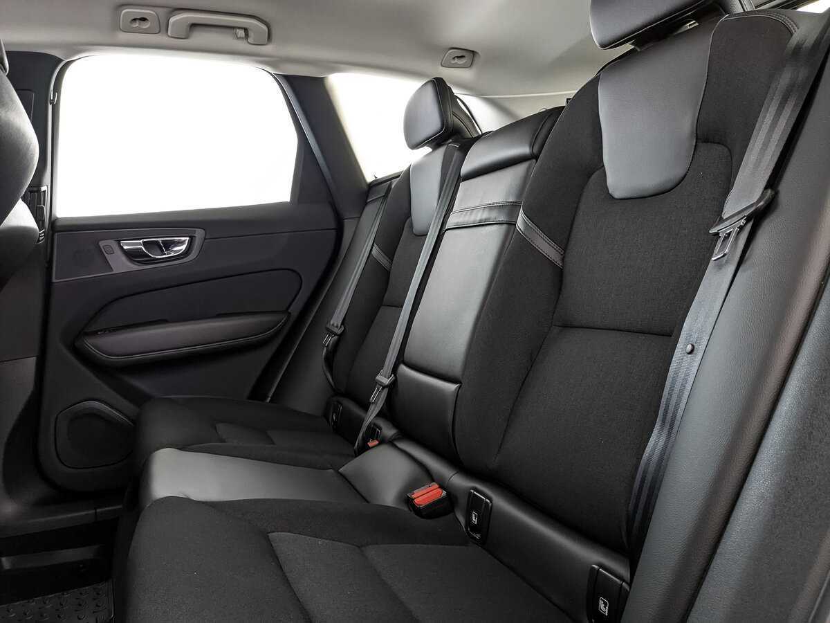 Volvo XC60, 2020 Фото №18
