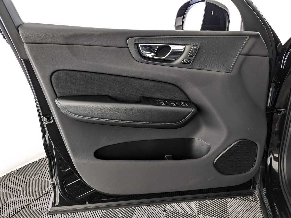 Volvo XC60, 2020 Фото №19