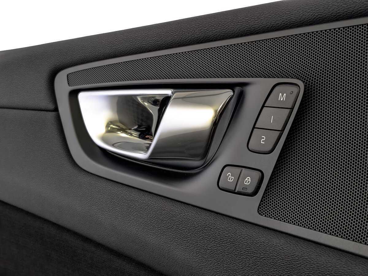 Volvo XC60, 2020 Фото №26