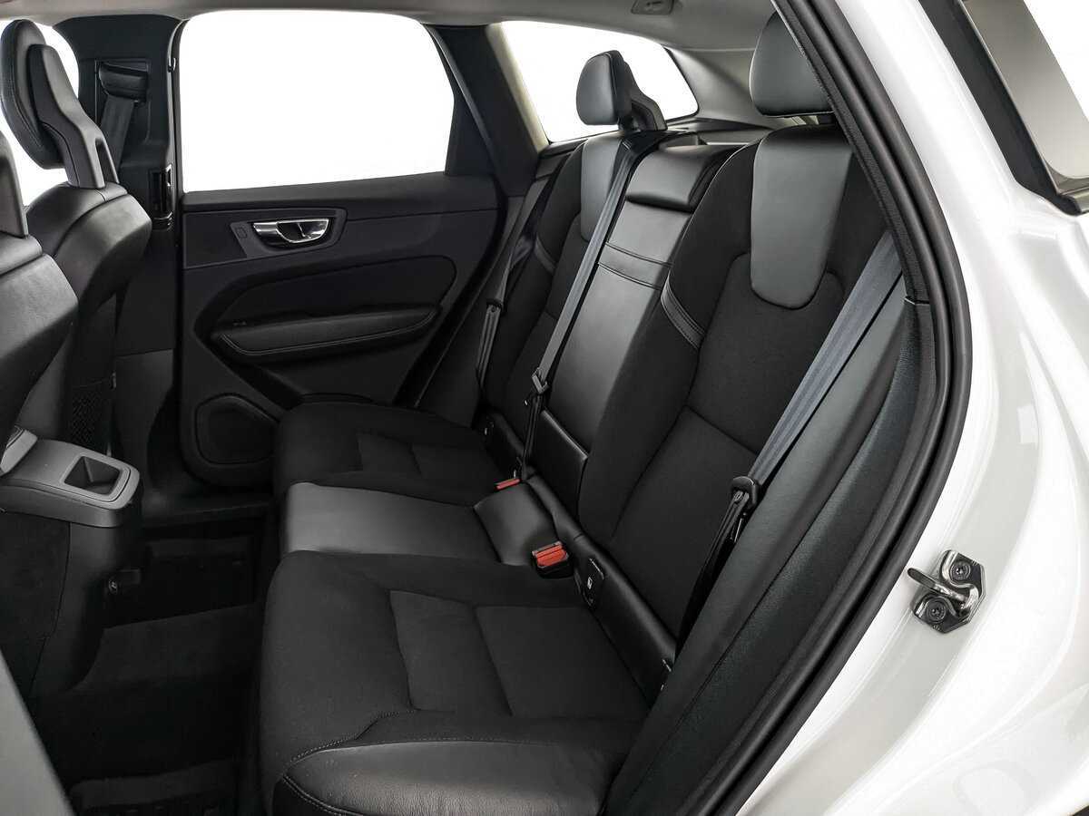Volvo XC60, 2018 Фото №16