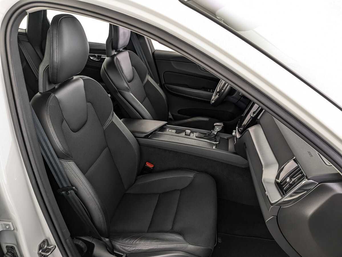 Volvo XC60, 2018 Фото №21