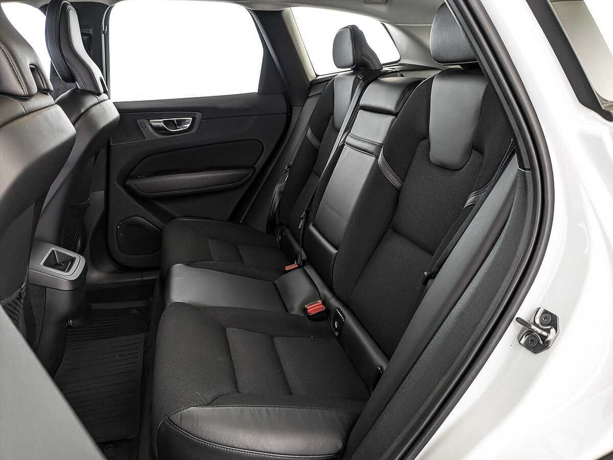 Volvo XC60, 2019 Фото №12