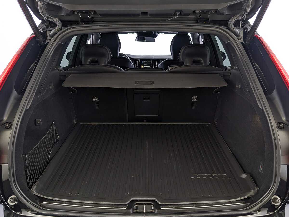 Volvo XC60, 2020 Фото №10
