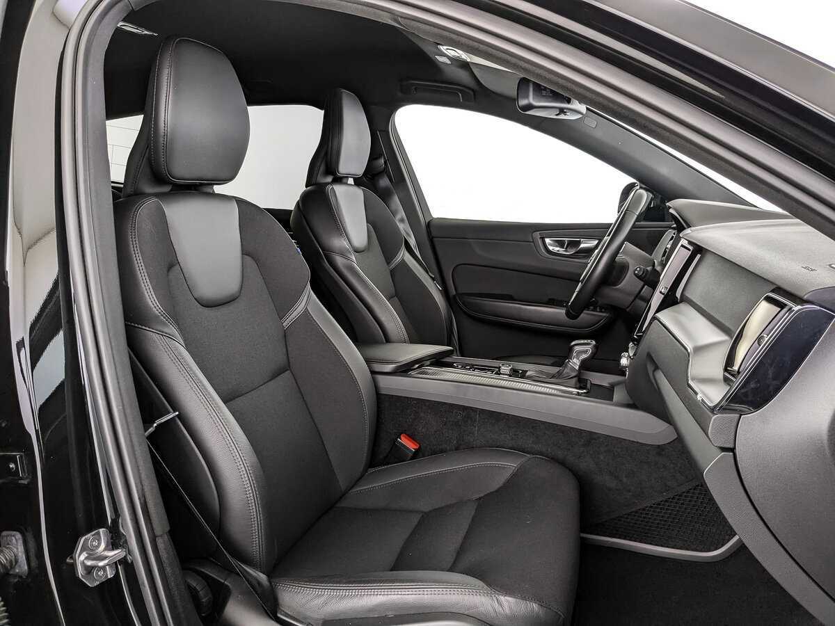 Volvo XC60, 2020 Фото №23