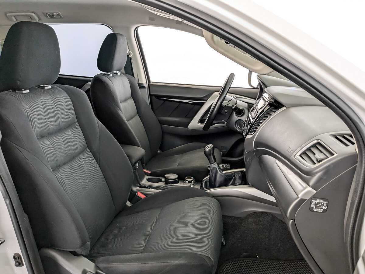 Mitsubishi Pajero Sport, 2018 Фото №22