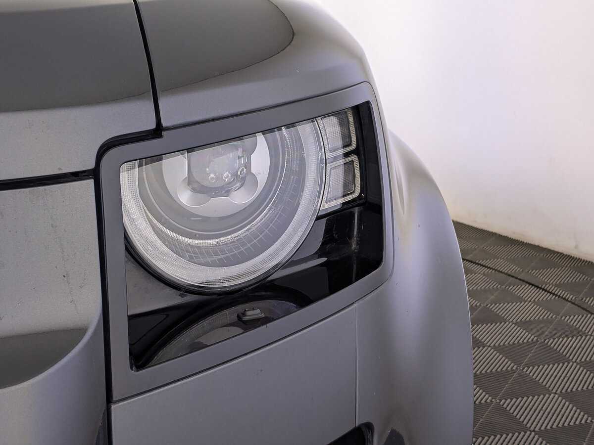 Land Rover Defender 90, 2021 Фото №11