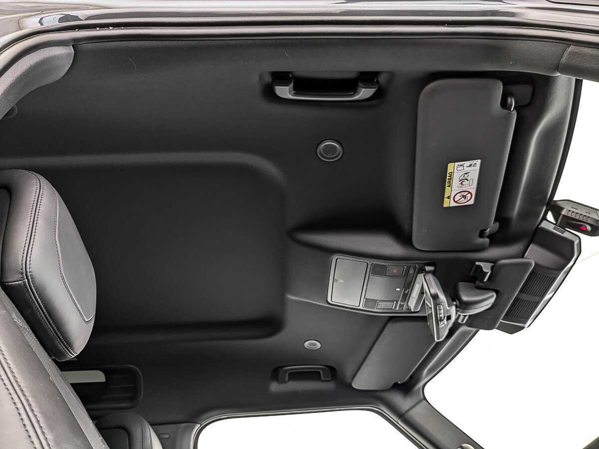 Land Rover Defender 90, 2021 Фото №23