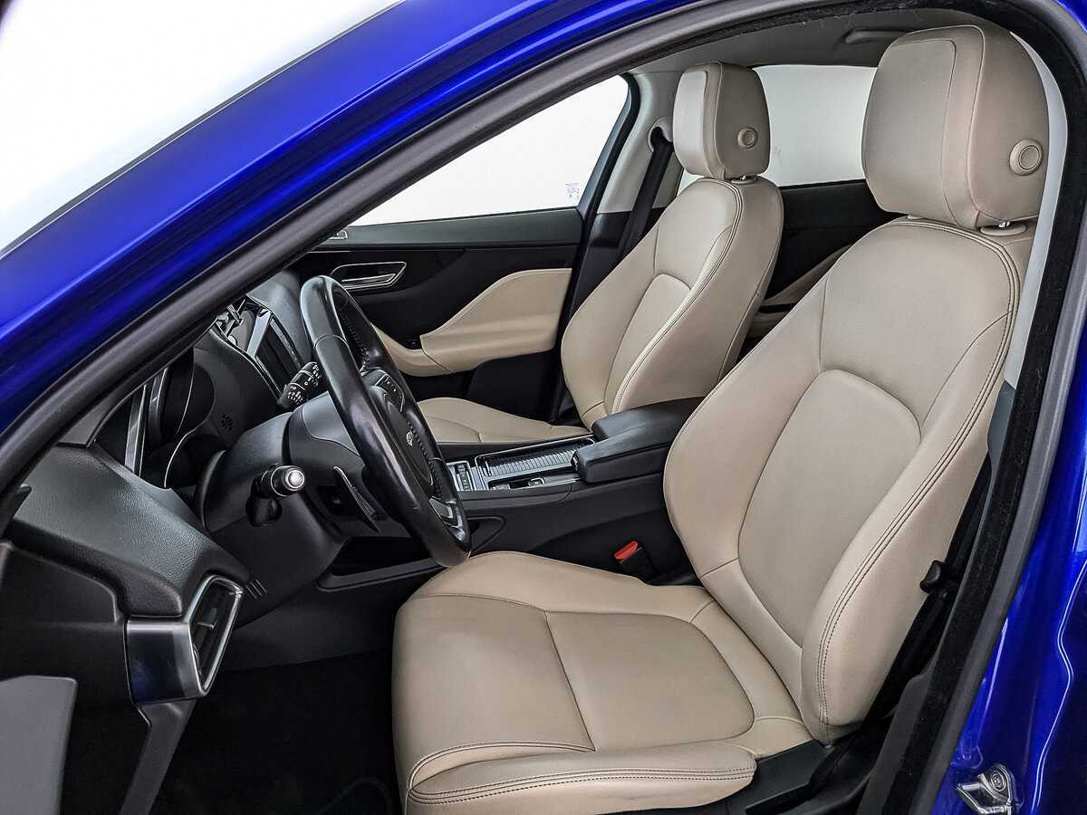 Jaguar F-Pace, 2017 Фото №18