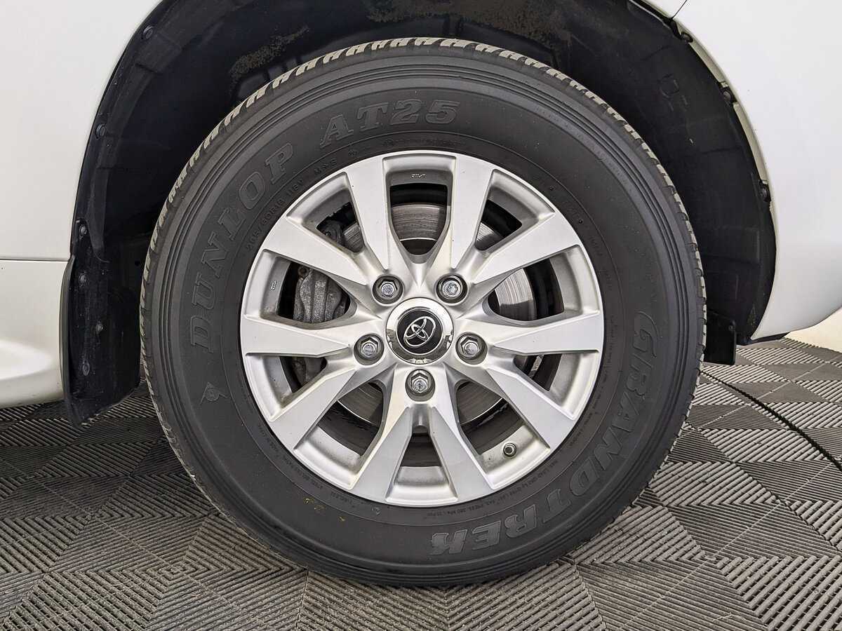 Toyota Land Cruiser, 2020 Фото №10