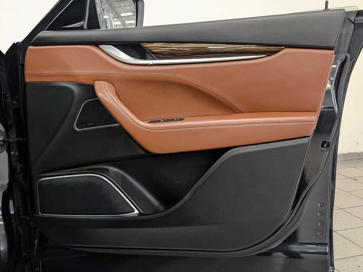 Maserati Levante Diesel, 2017 Фото №24