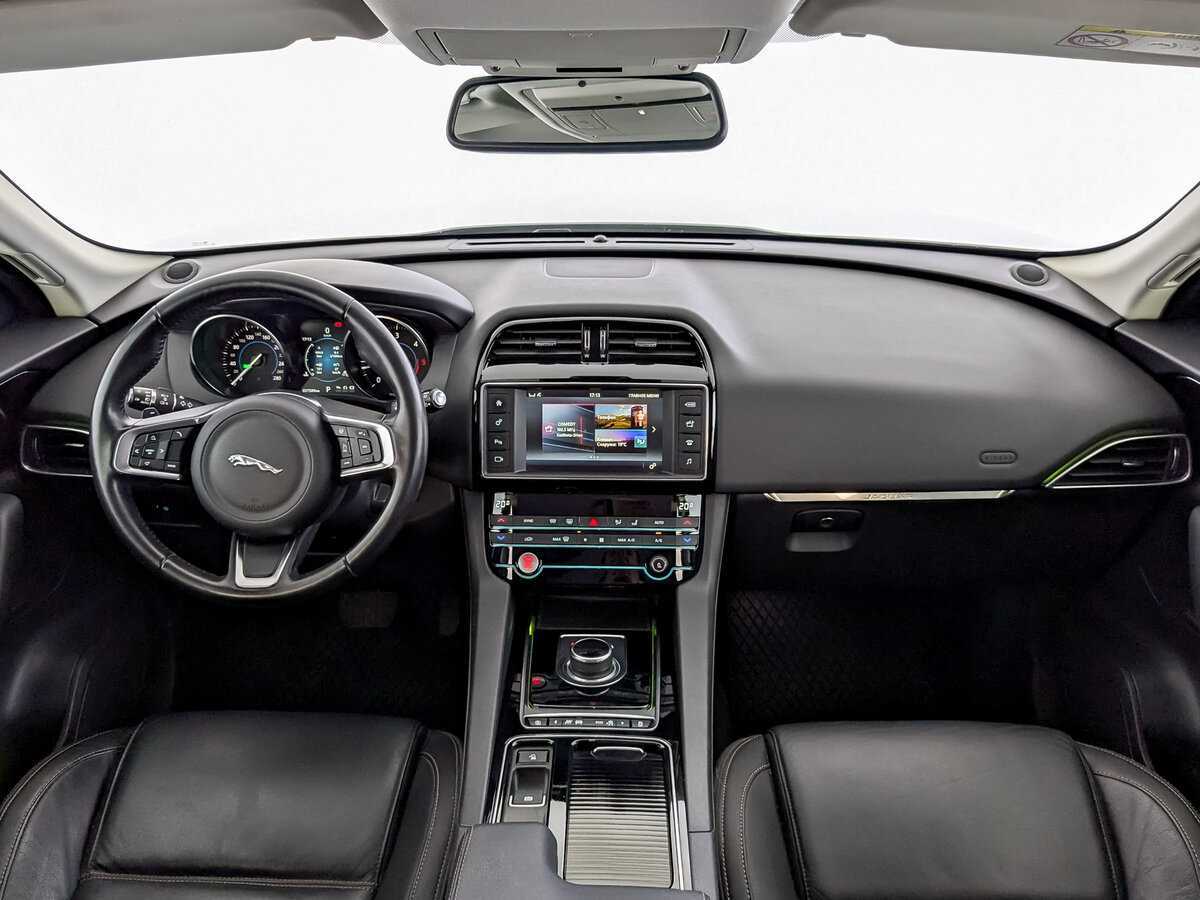 Jaguar F-Pace, 2018 Фото №14