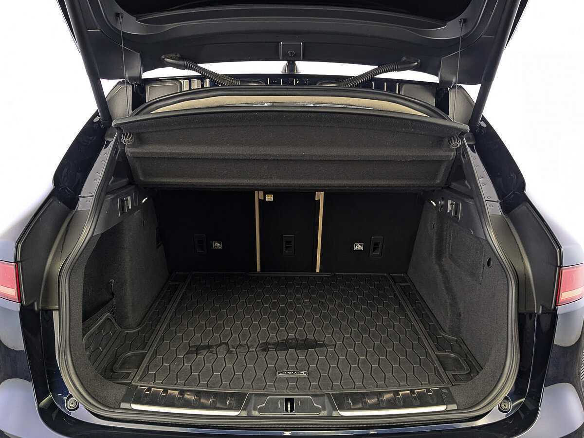 Jaguar F-Pace, 2019 Фото №10