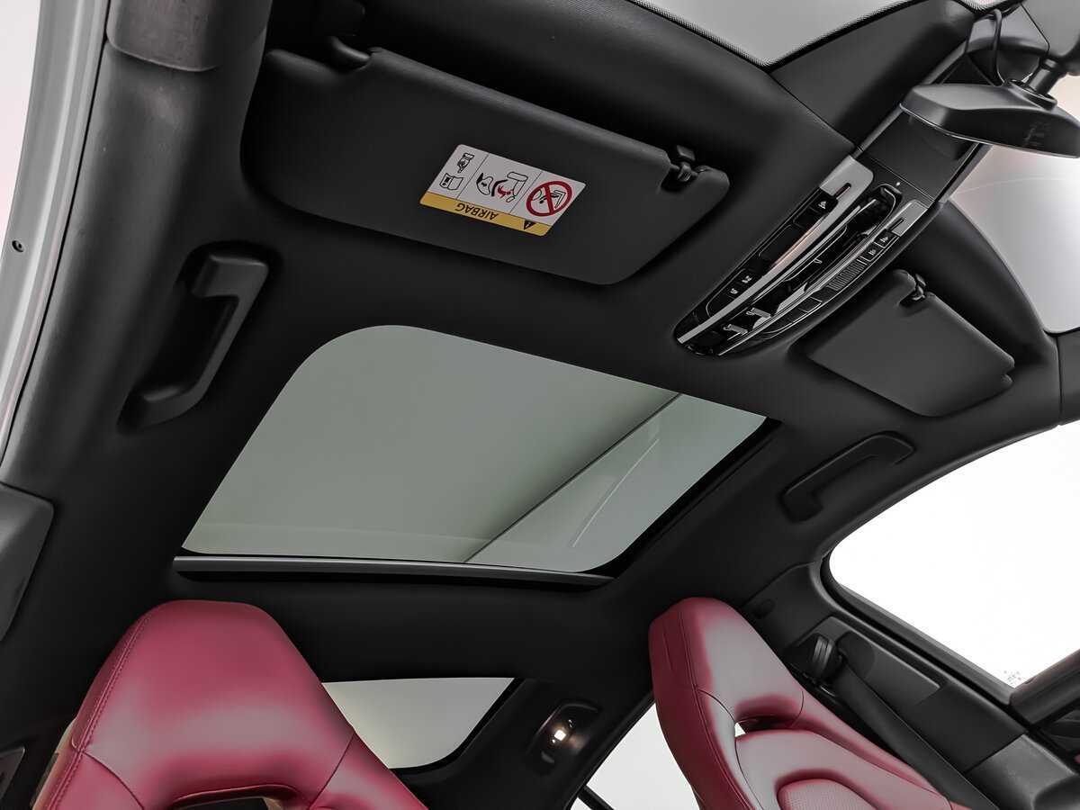 Porsche Panamera 4, 2019 Фото №23