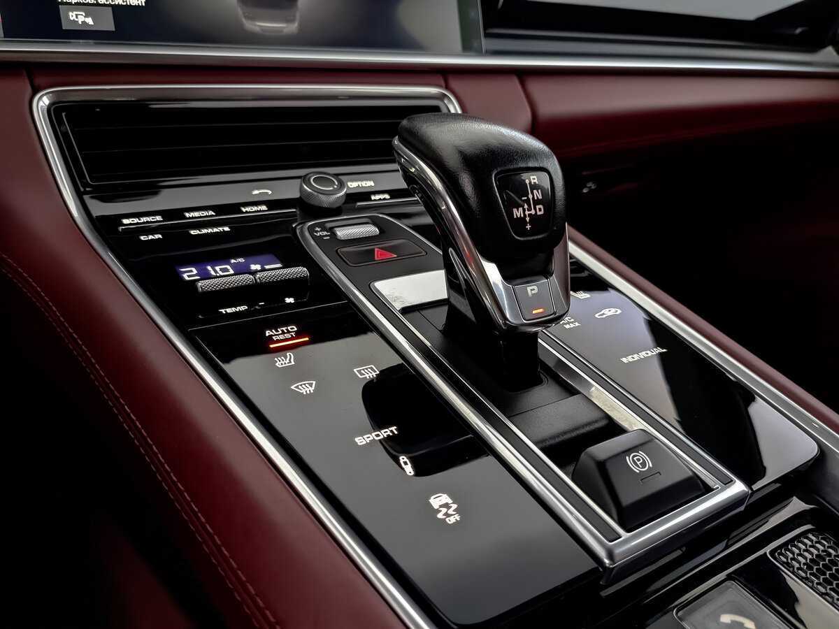 Porsche Panamera 4, 2019 Фото №28