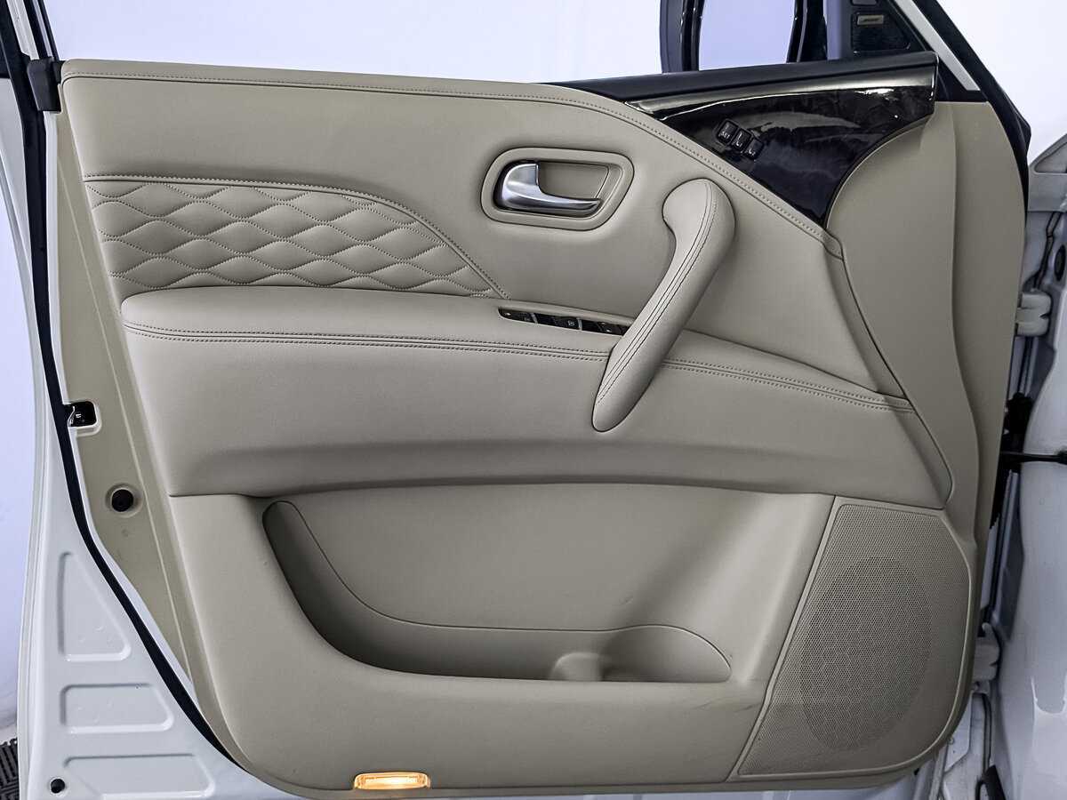 Infiniti QX80, 2018 Фото №19