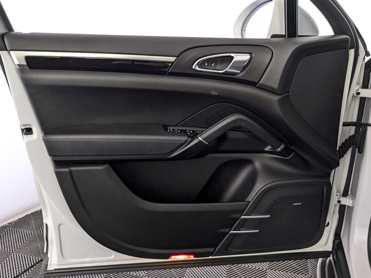 Porsche Cayenne Diesel, 2016 Фото №17