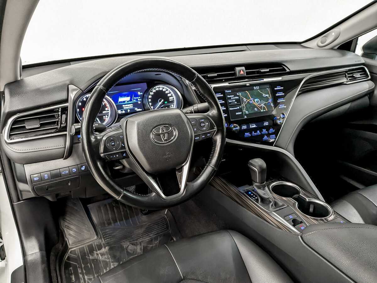 Toyota Camry, 2019 Фото №16