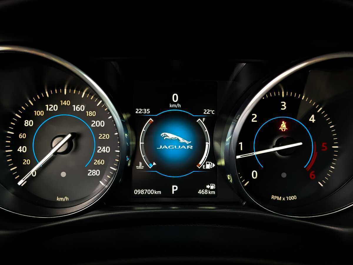 Jaguar XE, 2017 Фото №13