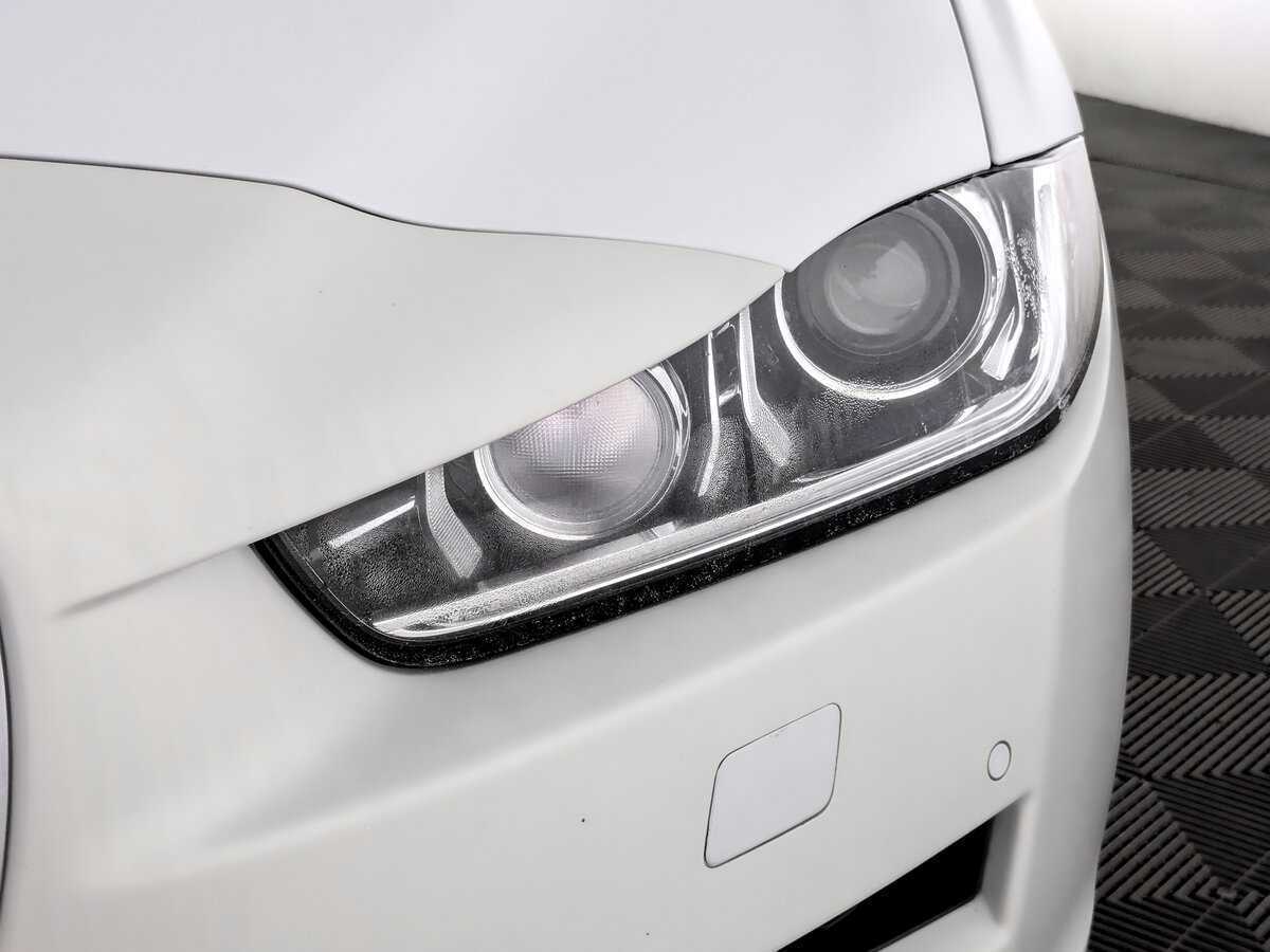 Jaguar XE, 2017 Фото №17