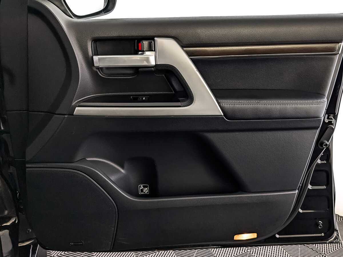 Toyota Land Cruiser, 2018 Фото №24