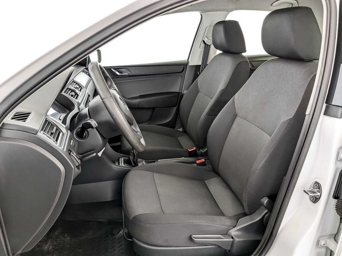 Skoda Rapid, 2017 Фото №20