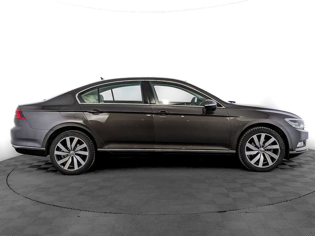 Volkswagen Passat, 2017 - 75 878 км. | Фото №4