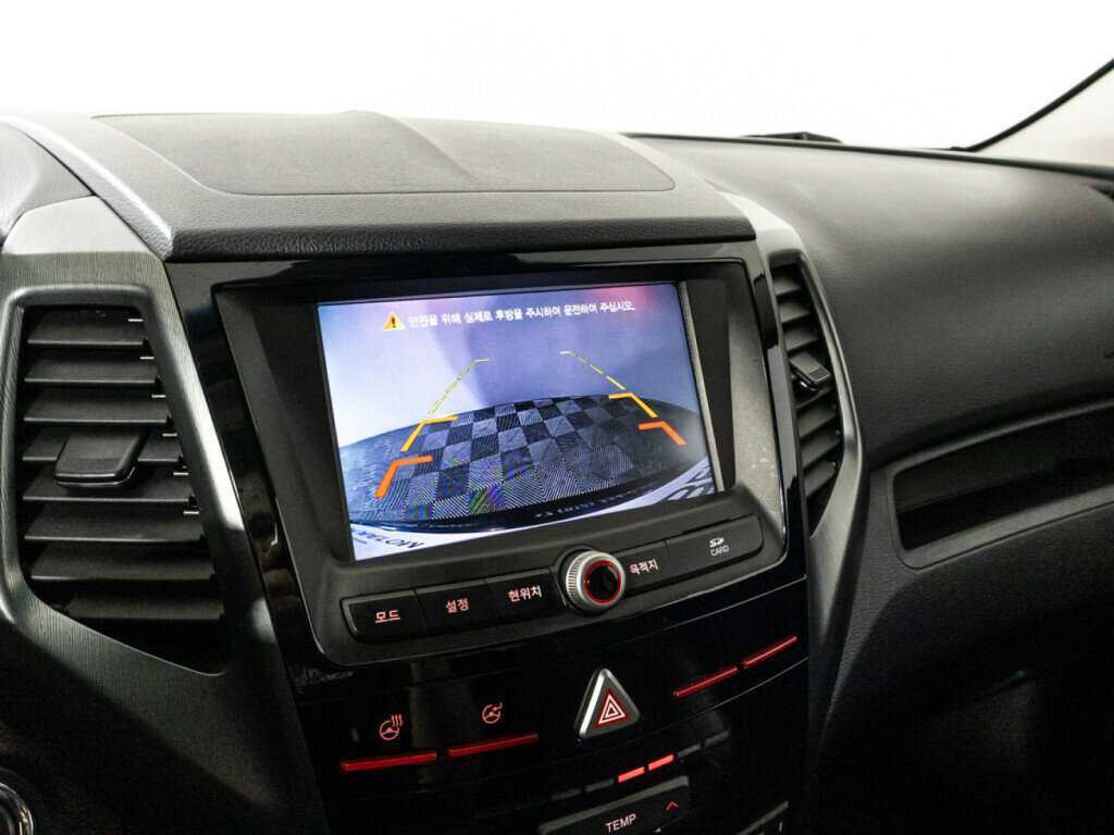 SsangYong Tivoli, 2018 Фото №15