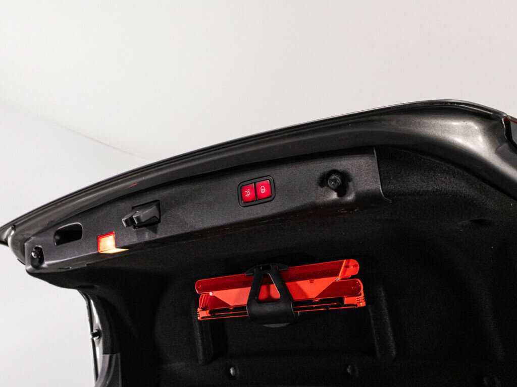 Mercedes-Benz E-Класс AMG 63 AMG, 2014 Фото №16