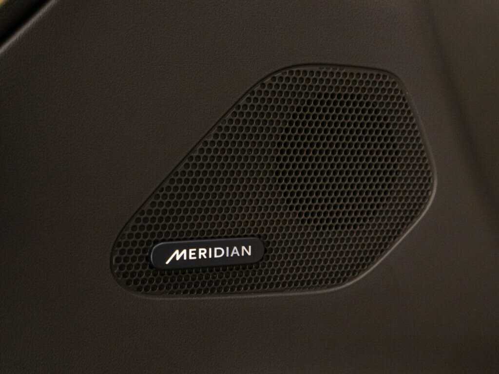 Jaguar F-Pace, 2017 Фото №20