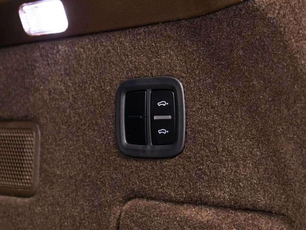 Porsche Cayenne Turbo, 2018 Фото №15