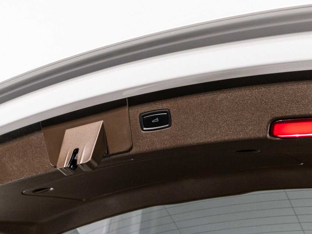 Porsche Cayenne Turbo, 2018 Фото №16