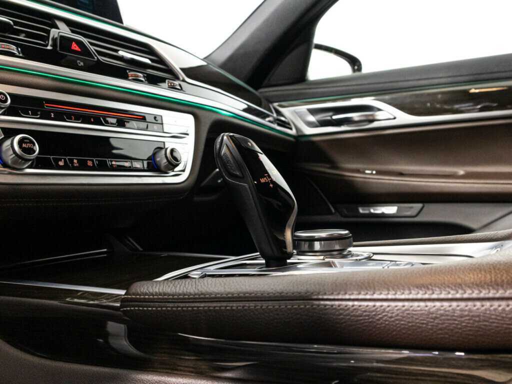 BMW 7 серии 730i, 2016 Фото №23