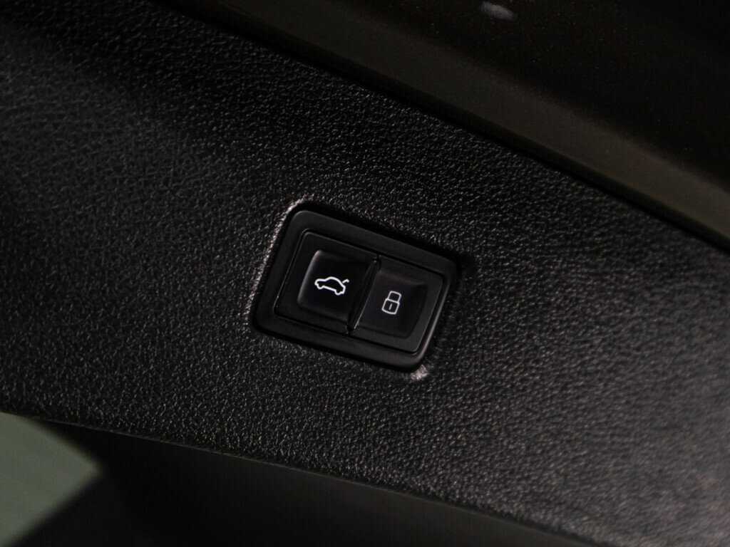 Audi Q7, 2015 Фото №14