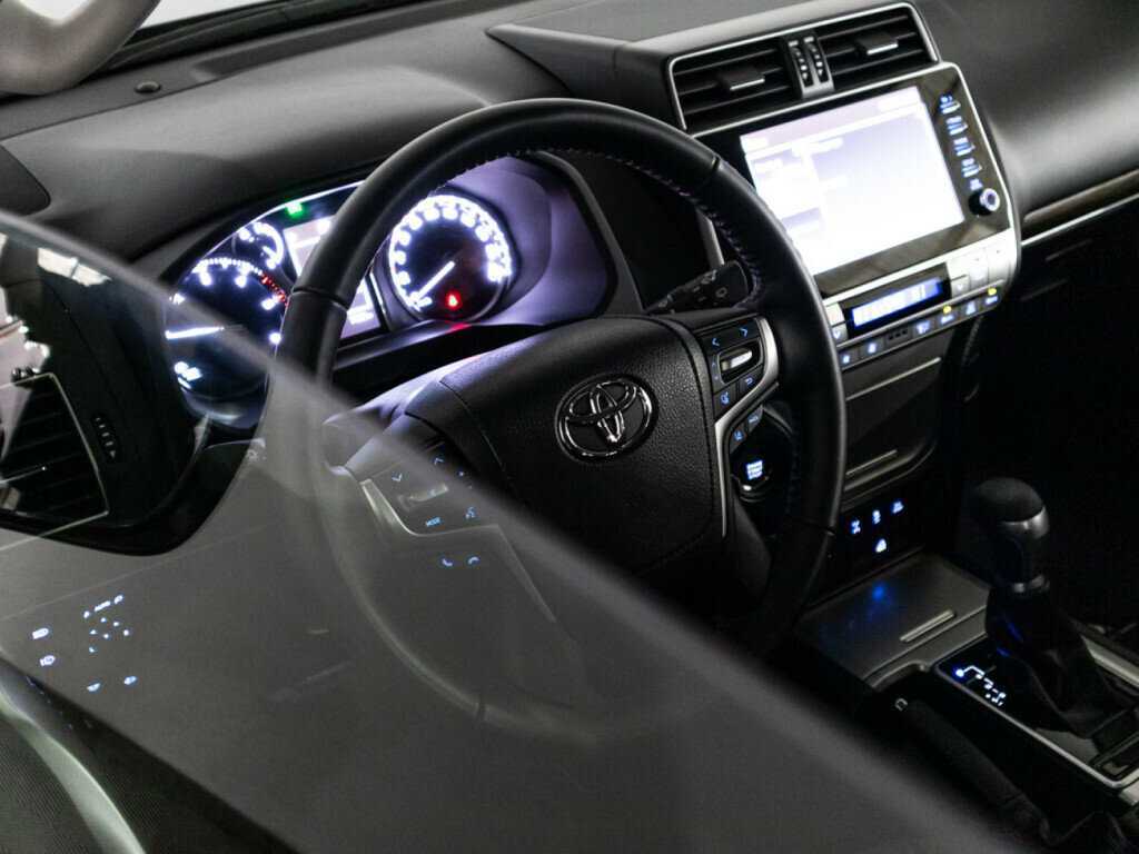 Toyota Land Cruiser Prado, 2022 Фото №30