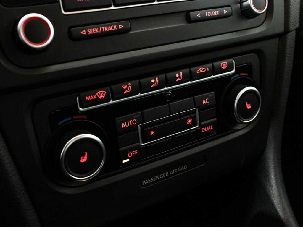 Volkswagen Golf, 2011 Фото №16