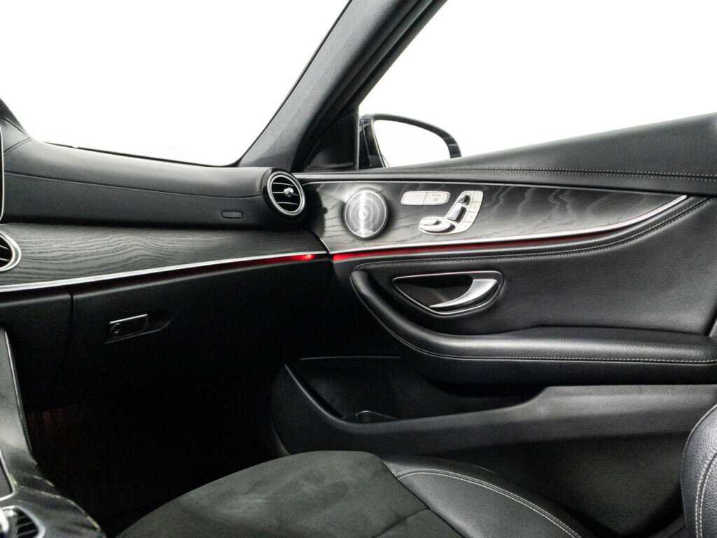 Mercedes-Benz E-Класс 200, 2019 Фото №19