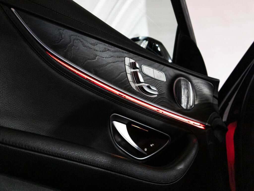 Mercedes-Benz E-Класс 200, 2019 Фото №25