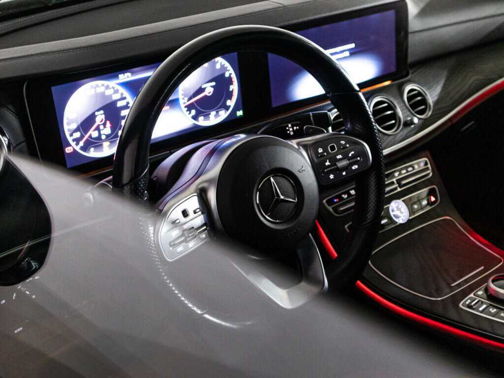 Mercedes-Benz E-Класс 200, 2019 Фото №26