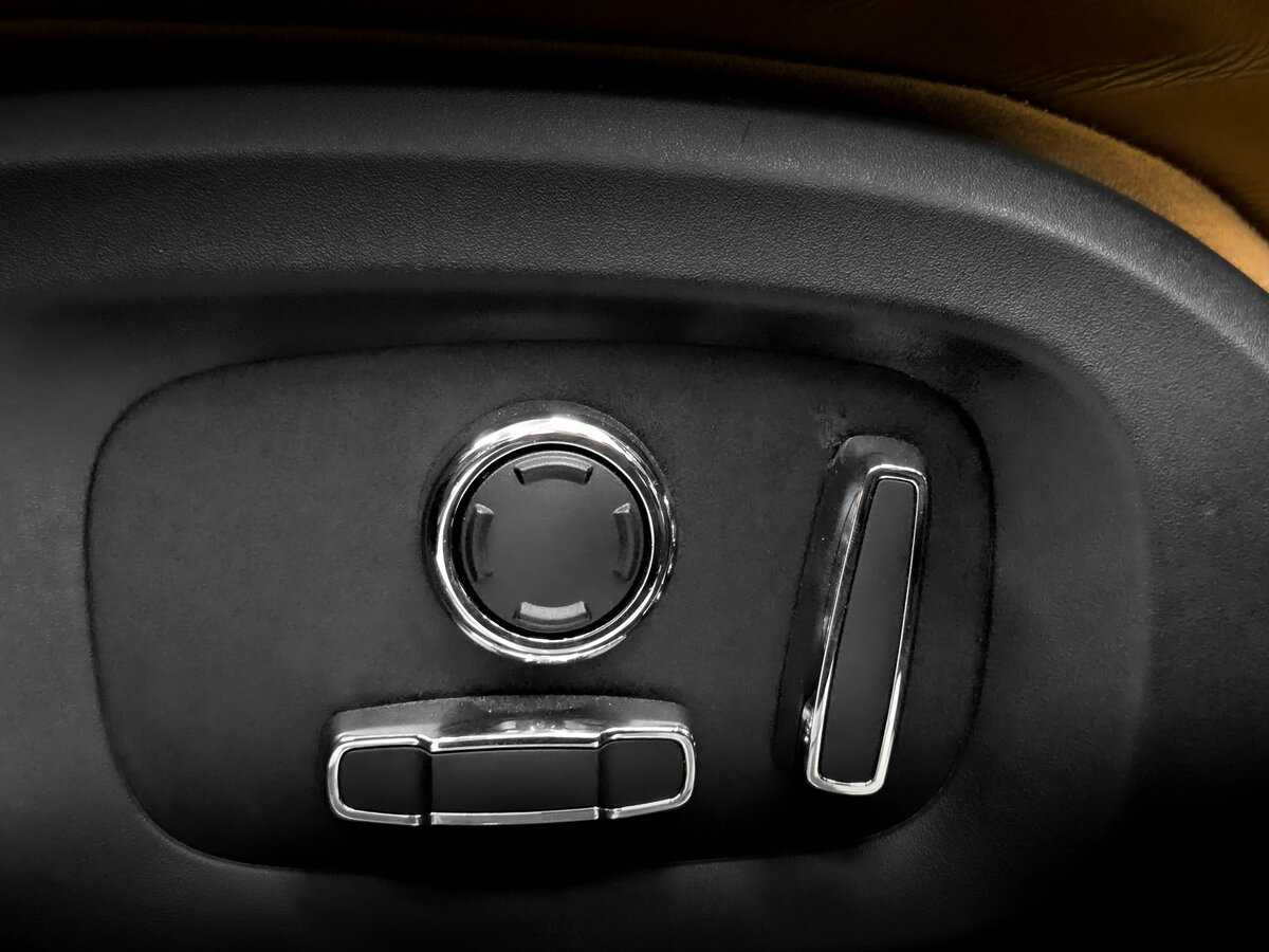 Jaguar XJ, 2017 Фото №21