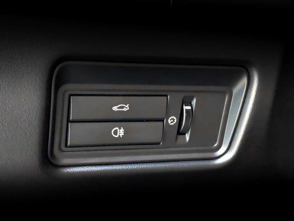 Jaguar XJ, 2017 Фото №27