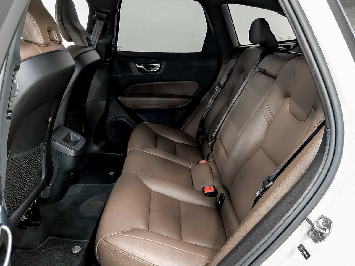 Volvo XC60, 2021 Фото №12