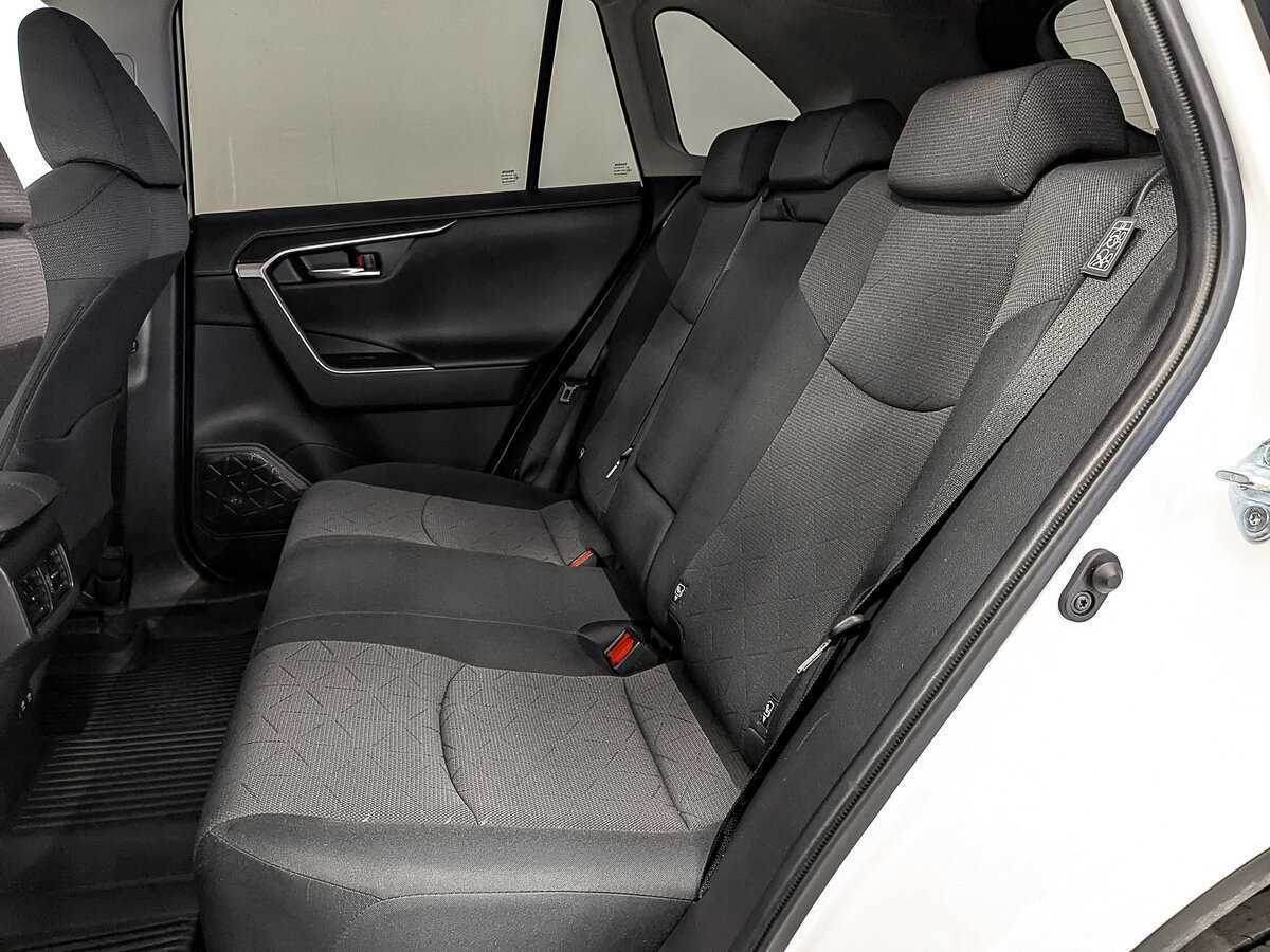 Toyota RAV4, 2022 Фото №18