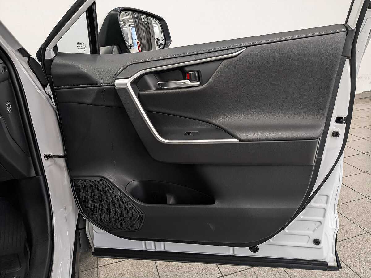 Toyota RAV4, 2022 Фото №24
